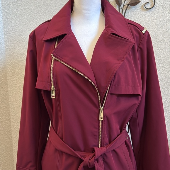 Michael Michael Kors belted raincoat - Picture 5 of 13
